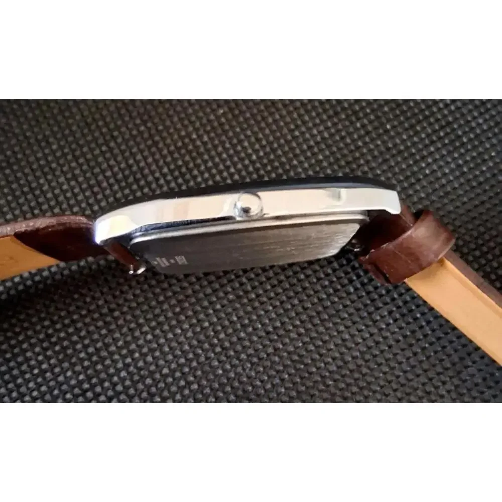 Men's Vintage Seiko Barrel/Tonneau Leather Tank RARE